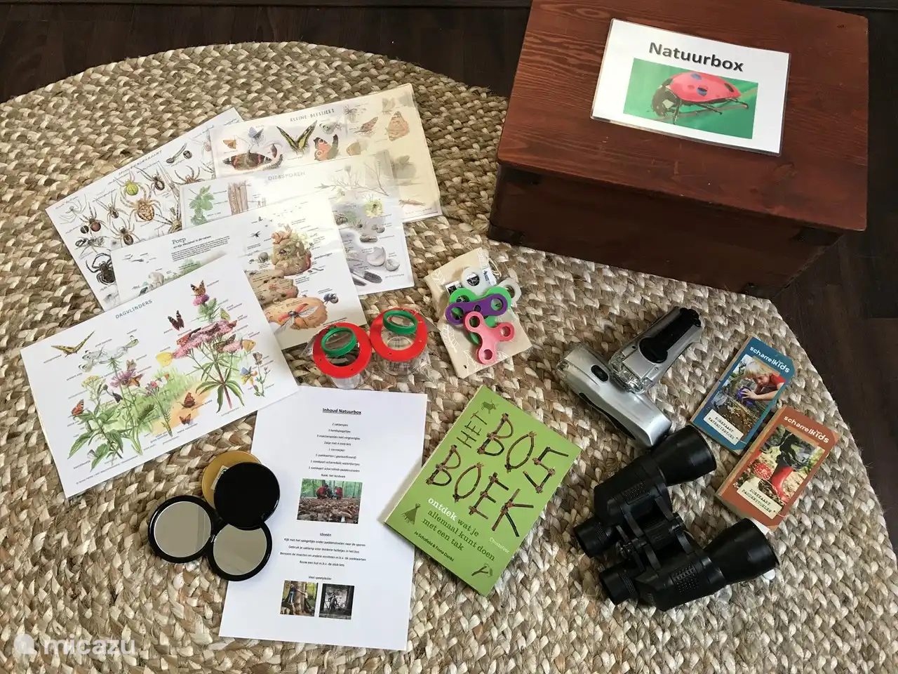 Für die Kinder gibt es in der Scheune eine Naturbox. Mit unterschiedlichen Aufgaben macht das Entdecken der Gegend noch mehr Spaß.