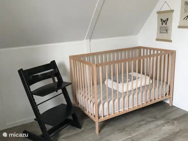 Location de Vacances Pays-Bas, Gueldre, Lievelde, maison de vacances - NatuurlijkLievelde La maison de vacances dispose d’une chaise haute, d’un lit bébé et d’un escalier.