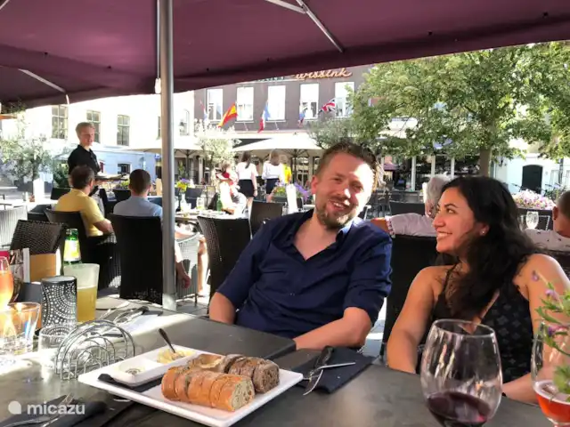 Location de Vacances Pays-Bas, Gueldre, Lievelde, maison de vacances - NatuurlijkLievelde Dégustez l’un des nombreux produits régionaux ou une bière ou un vin brassé dans l’Achterhoek. L’Achterhoek a beaucoup à offrir. Tant à Lichtenvoorde qu’à Groenlo, il y a une place confortable sur le marché avec des restaurants et des cafés et de nombreuses terrasses.
