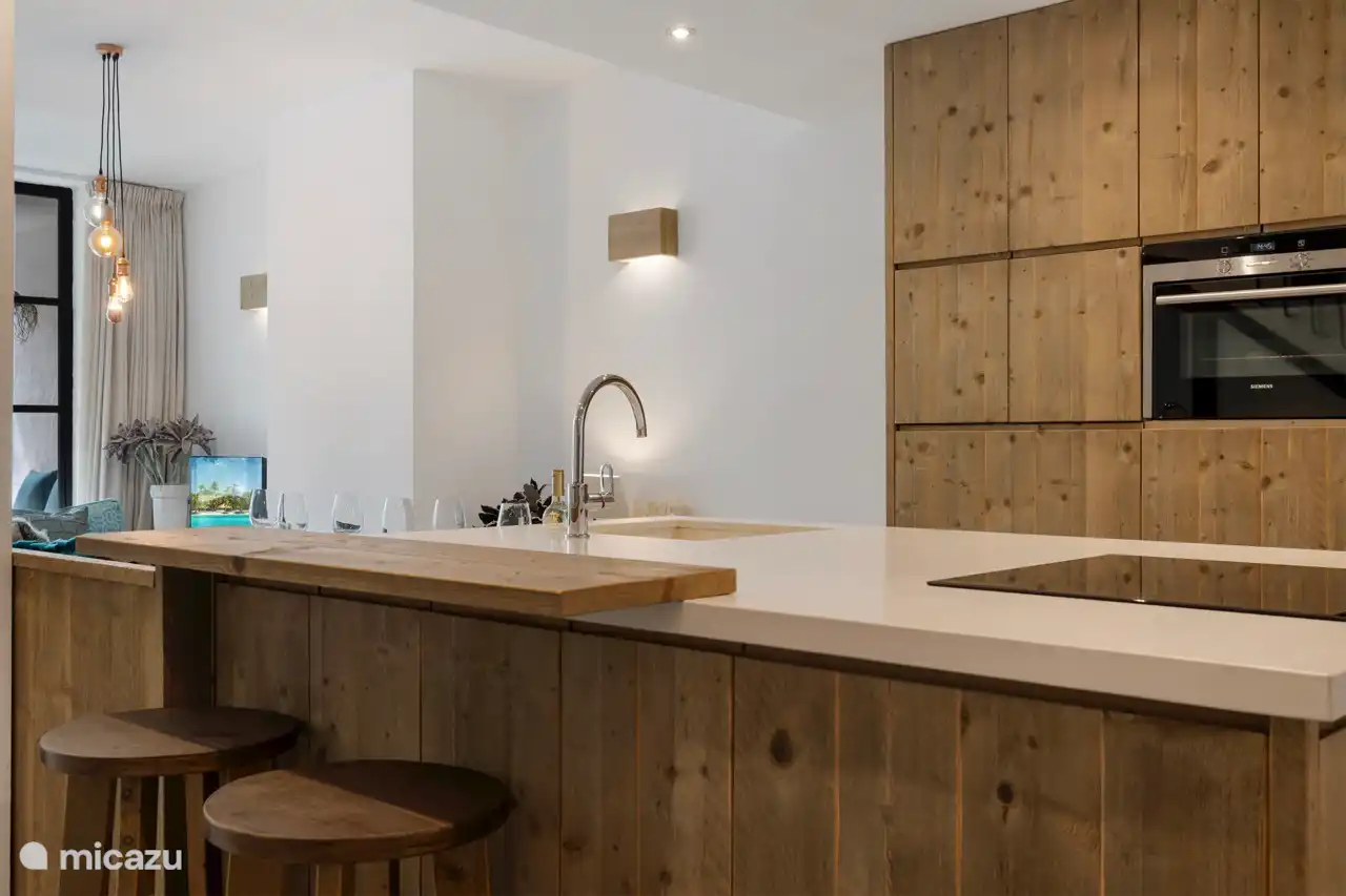 Voll ausgestattete Küche