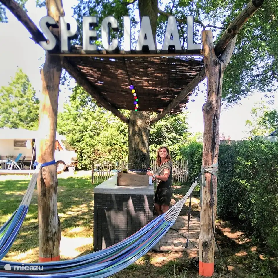 'Kochen mit Kühen' Wir teilen die Außenküche mit Ihnen und den Gästen des StaCamper