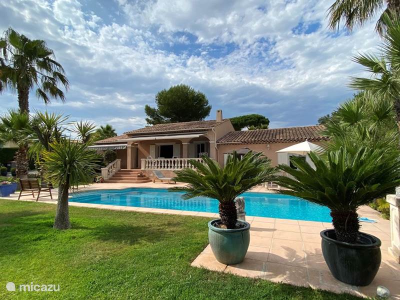 Maison de Vacances France, Côte d'Azur, Saint-Raphaël Villa Villa Côte D'Azur piscine privée 8 pers