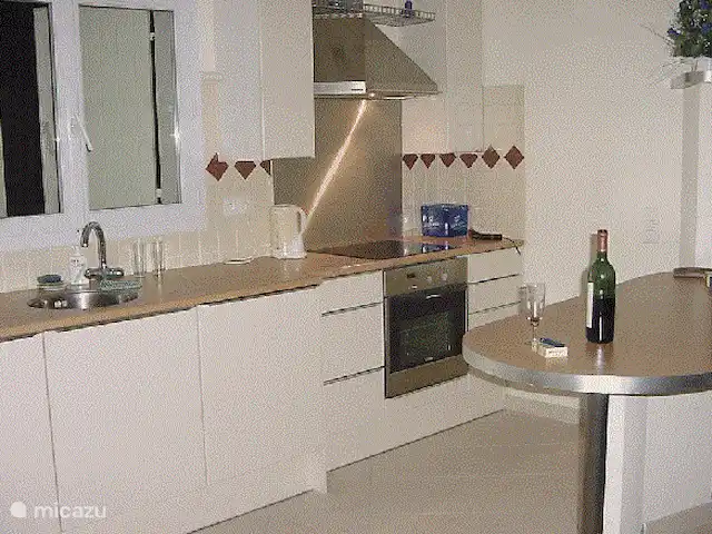 Villa Côte D'Azur piscine privée 8 pers | France, Côte d'Azur, Saint-Raphaël - villa cuisine : lave-vaisselle à induction. four, micro-ondes cafetière app.2 réfrigérateurs et congélateur