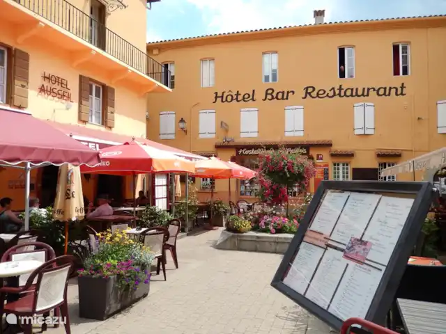 boerderij huren in Frankrijk, Pyrénées-Orientales, Prats-de-Mollo-la-Preste – 'La maison de Xatart' Prats de Mollo: terrasjes, restaurants en alle benodigde winkels. Klein maar levendig en gezellig.