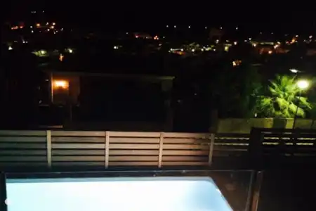 Vakantiehuis Spanje, Barcelona, Canet de Mar villa Can Tulipa avond