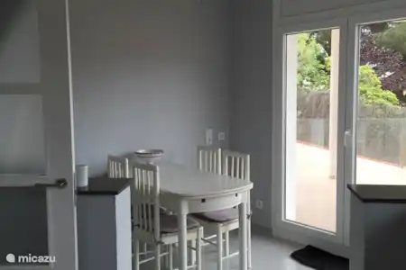 Vakantiehuis Spanje, Barcelona, Canet de Mar villa Can Tulipa keuken