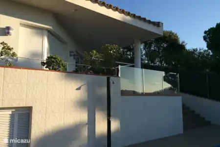 Vakantiehuis Spanje, Barcelona, Canet de Mar villa Can Tulipa Voorkant