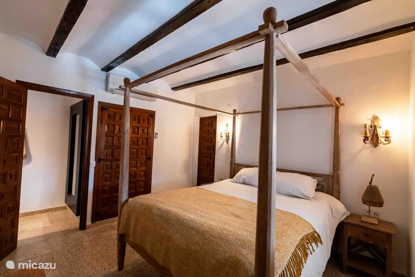 Bedroom with double bed