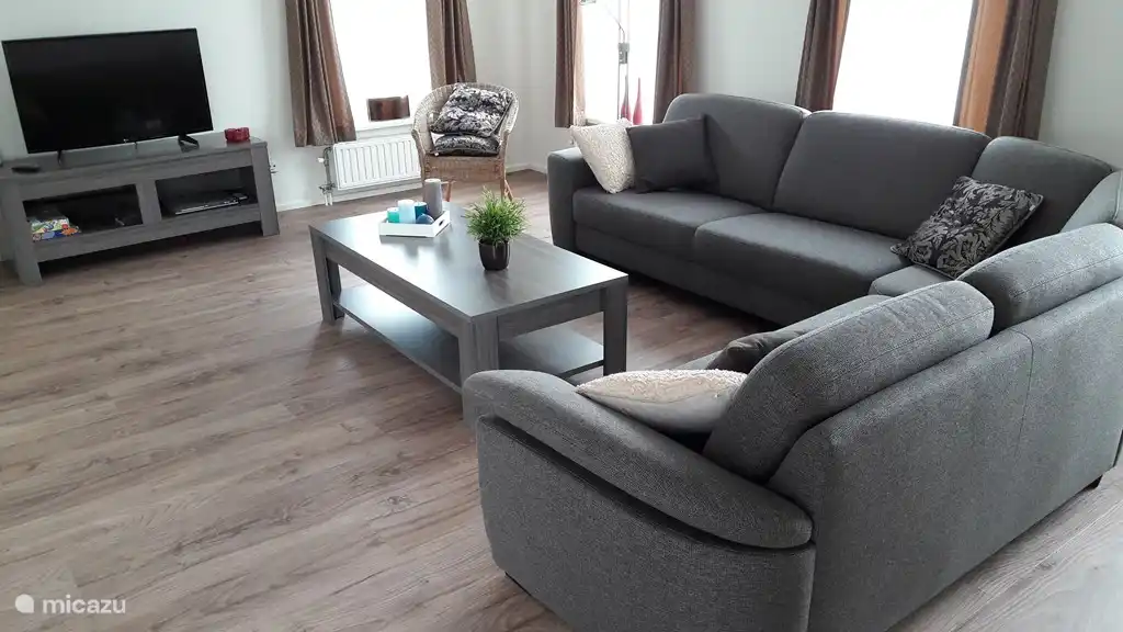 Ein großzügiger Sitzbereich.