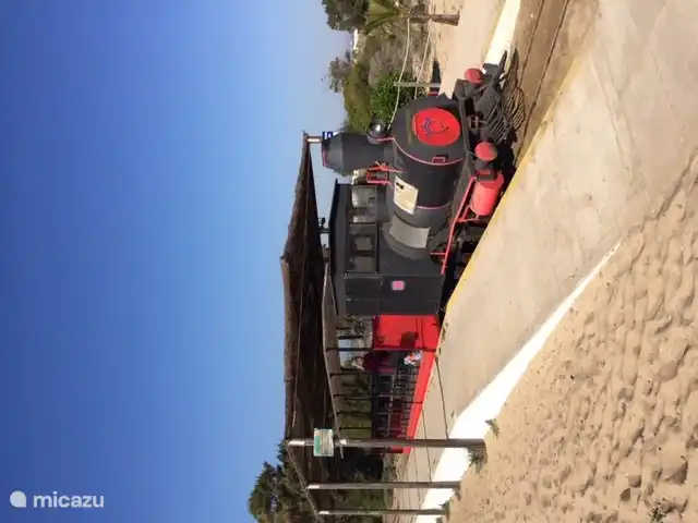 Mit dem Zug nach Praia de Barrill