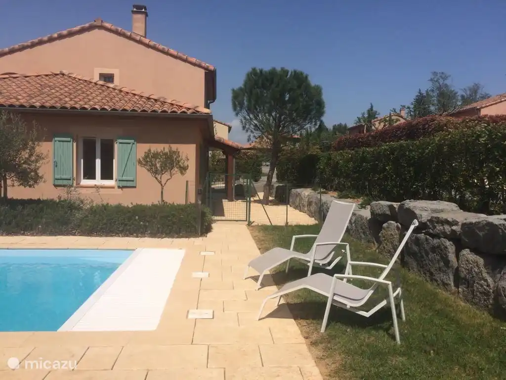 Villa Emeraude - Entrée vooraan