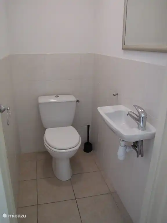 Villa Emeraude - apart toilet beneden