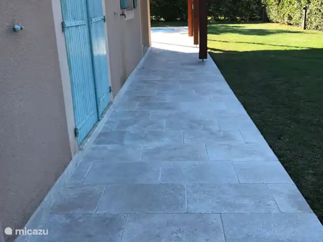 Villa Emeraude en Francia, Ardecha, Vallon-Pont-d'Arc - villa Villa Emeraude - terraza renovada con suelo antideslizante