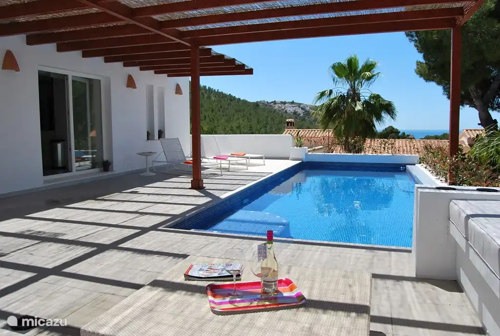 Villa Albi, vista abierta al mar en España, Costa Blanca, Moraira - Villa