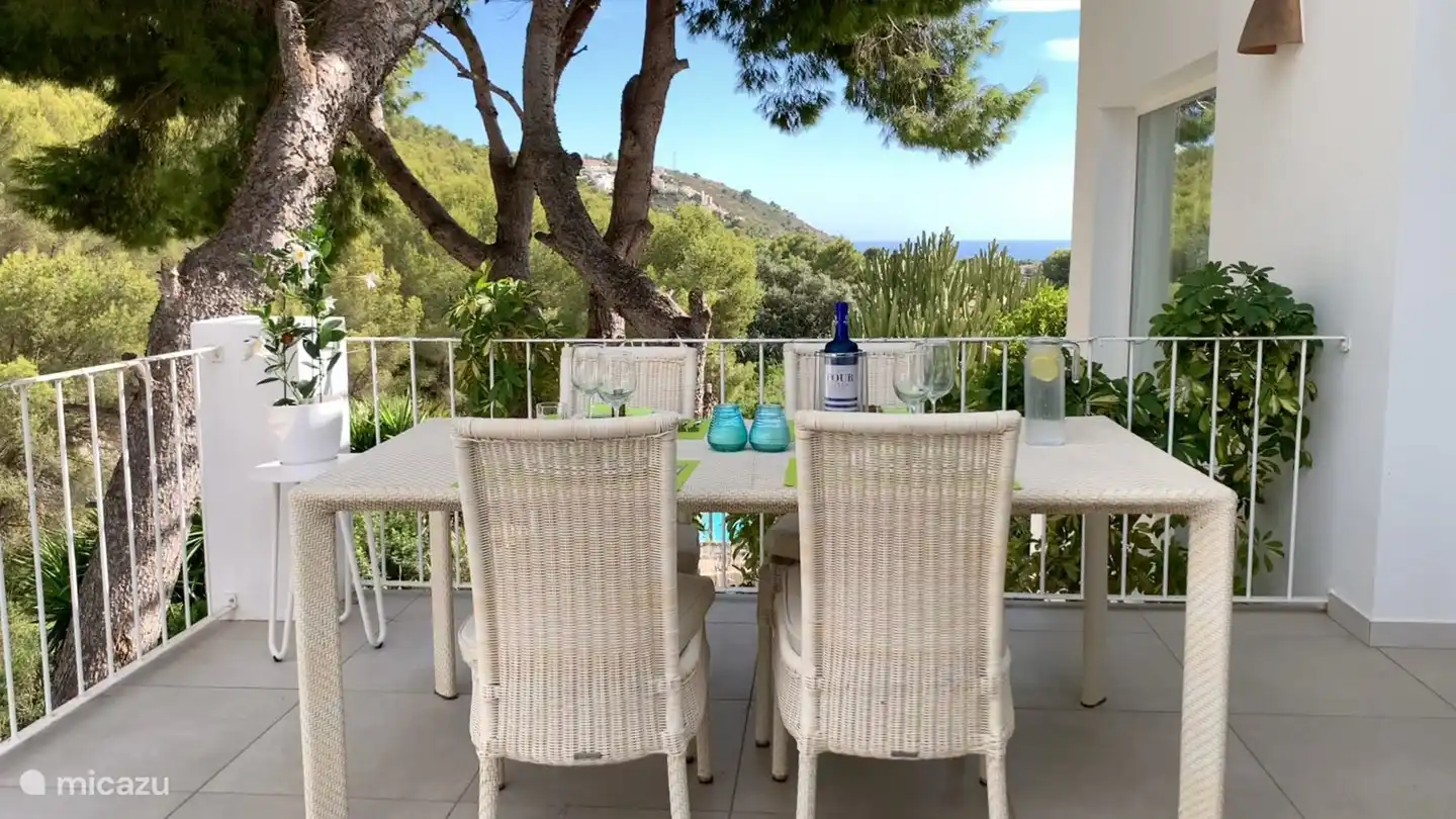 Dining with a sea view