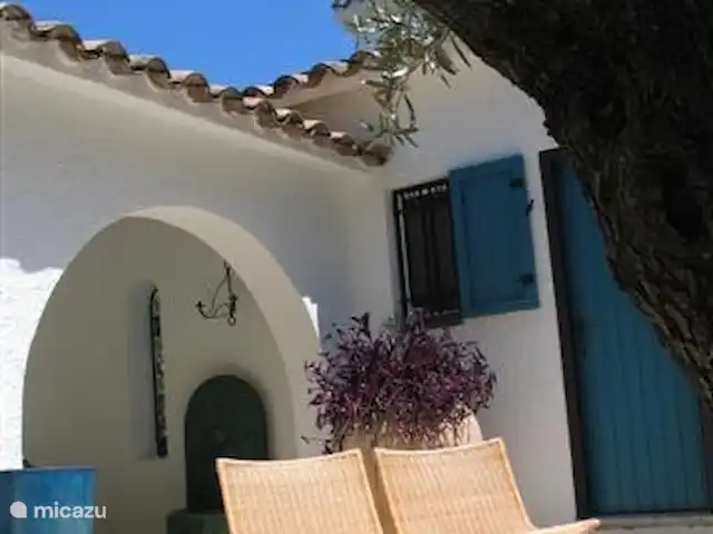 Villa Taboada | Espagne, Costa Dorada, L'Ametlla de Mar - villa Villa TABOADA Patio avant avec olivier