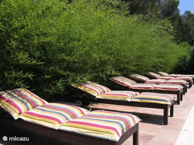 Villa Taboada | Espagne, Costa Dorada, L'Ametlla de Mar - villa Villa TABOADA Chaises longues confortables avec coussins à la piscine privée
