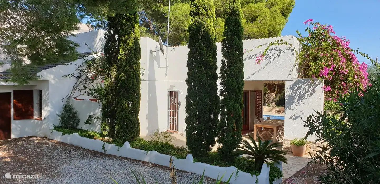 Villa Jardin Tropical Calafat Retreats