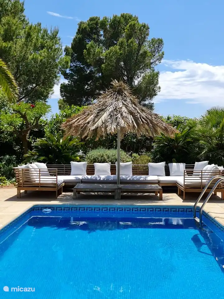 Villa Jardin Tropical Calafat Retreats