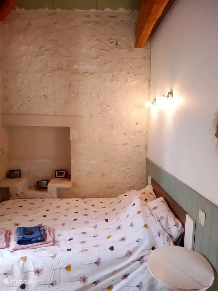 Schlafzimmer mit Doppelbett