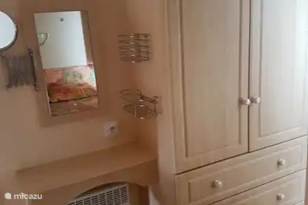 Vakantiehuis Frankrijk, Puy-de-Dôme, Buxières-sous-Montaigut chalet Chalet/ la Sagne kaptafel kastruimte slaapkamer