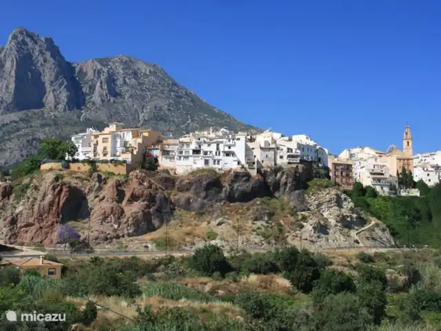 Casa Torres -vue mer -300 jours de soleil | Espagne, Costa Blanca, Finestrat - maison de vacances Finestrat avec les 'maisons suspendues' à 5 minutes à pied.