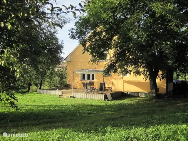 vakantiehuis huren in Tsjechië, Zuid-Bohemen, Hejna – Bila Ruze Het ruime terras op het zuiden