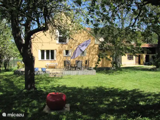 vakantiehuis huren in Tsjechië, Zuid-Bohemen, Hejna – Bila Ruze Parasol en hangmat aanwezig