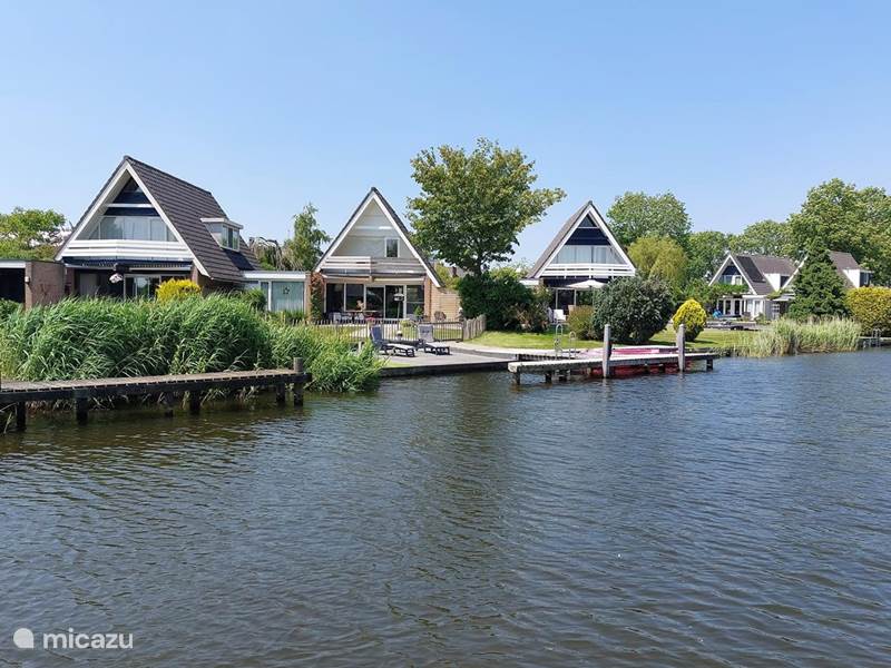Vakantiehuis Nederland, Friesland, Uitwellingerga Vakantiehuis Marretoer aan het water in Friesland