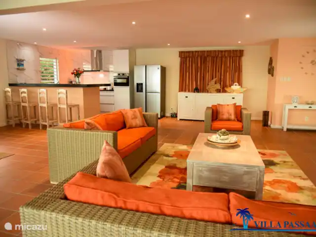 Villa Passaat - gran vista en Curazao, Banda Arriba (este), Bahía de Caracas - villa Gran salón acogedor