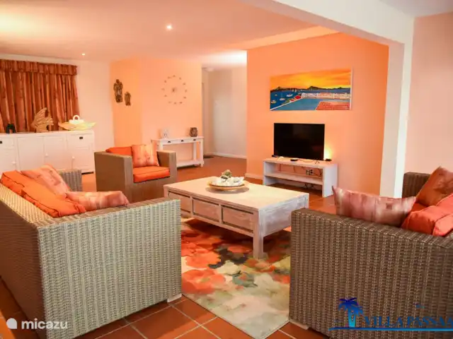 Villa Passaat - gran vista en Curazao, Banda Arriba (este), Bahía de Caracas - villa Sala de estar espaciosa pero acogedora.