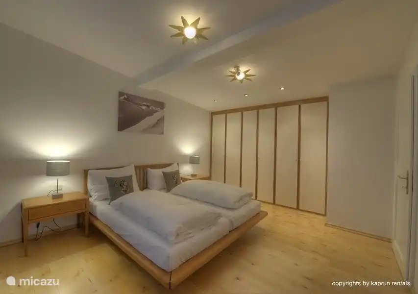 El chalet tiene nada menos que 3 dormitorios.