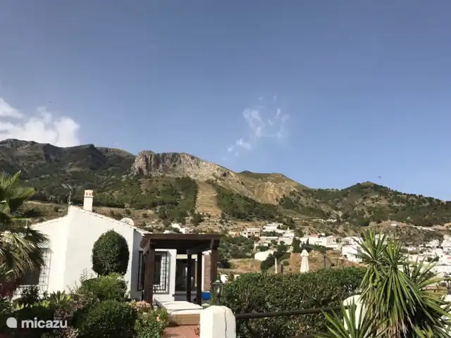 Casa El Encuentro en España, Andalucía, Canillas de Aceituno - villa Vista de las montañas.