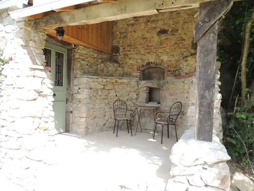 Der Eintritt in alten Brotbackofen