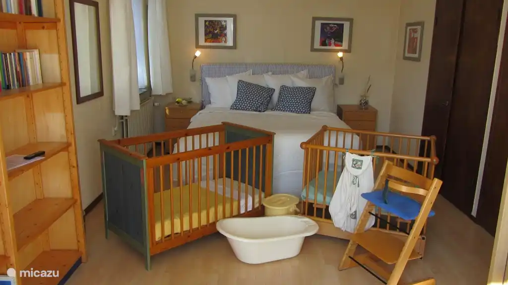 vorhanden Kindermöbel