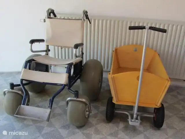Location de Vacances Pays-Bas, Hollande du Nord, Caps, bungalow - Bungalow Petten aan Zee chariot et fauteuil roulant de plage