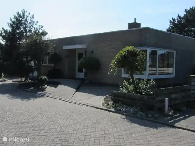 Location de Vacances Pays-Bas, Hollande du Nord, Caps, bungalow - Bungalow Petten aan Zee vue sur la rue