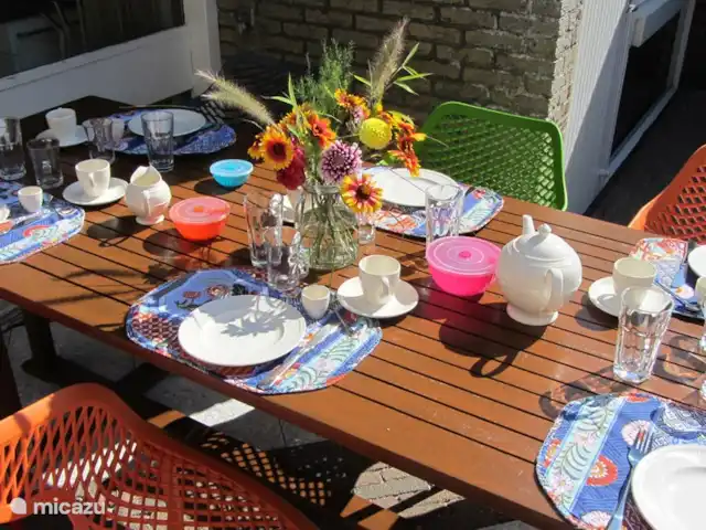 Location de Vacances Pays-Bas, Hollande du Nord, Caps, bungalow - Bungalow Petten aan Zee petit déjeuner à l'extérieur
