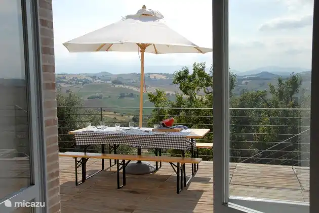 Terrasse mit herrlichem Blick