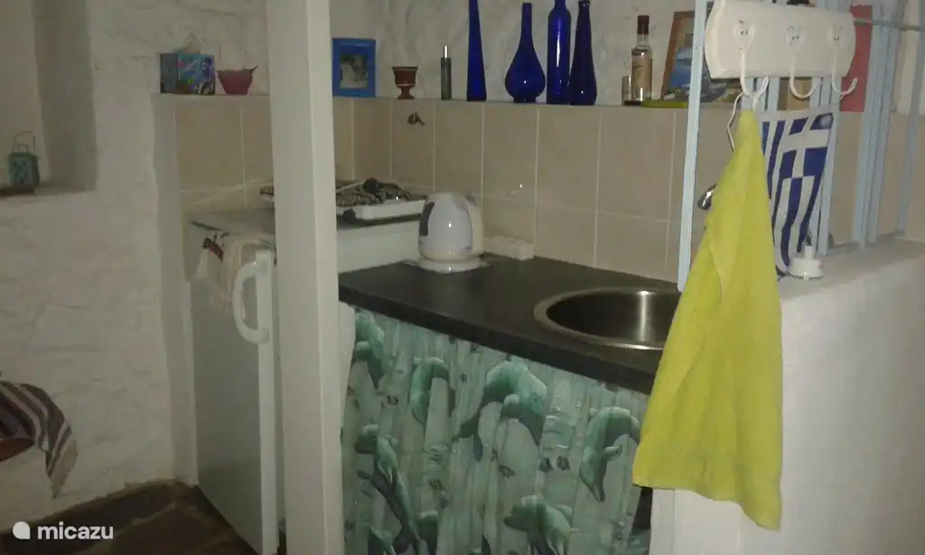 de keuken voorzien van alle gemakken 