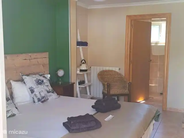Finca Bilou, maison de vacances pour 10 personnes | Espagne, Costa Blanca, Aigües - finca Chambre 2 personnes. Toutes les chambres disposent de ventilateurs de plafond avec éclairage LED et télécommande