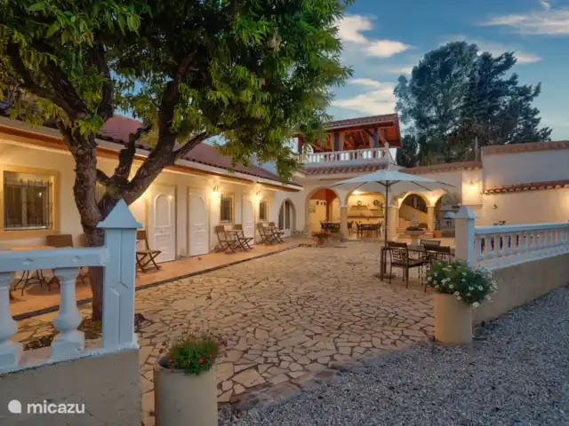 Finca Bilou, maison de vacances pour 10 personnes | Espagne, Costa Blanca, Aigües - finca Patio avec éclairage