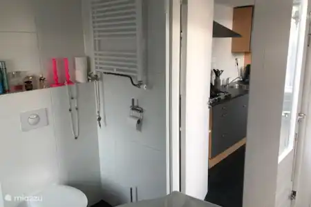 Vakantiehuis Nederland, Noord-Holland, Den Helder - stadswoning Stadswoning bij de haven badkamer