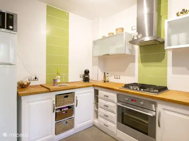 Mont Molar, Altea L'Olla | Espagne, Costa Blanca, Altea - appartement Cuisine avec tous les accessoires (four, micro-ondes, réfrigérateur, congélateur, lave-vaisselle, machine à sandwich, presse orange, etc.