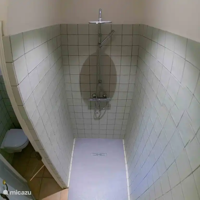 Dusche im ersten Stock