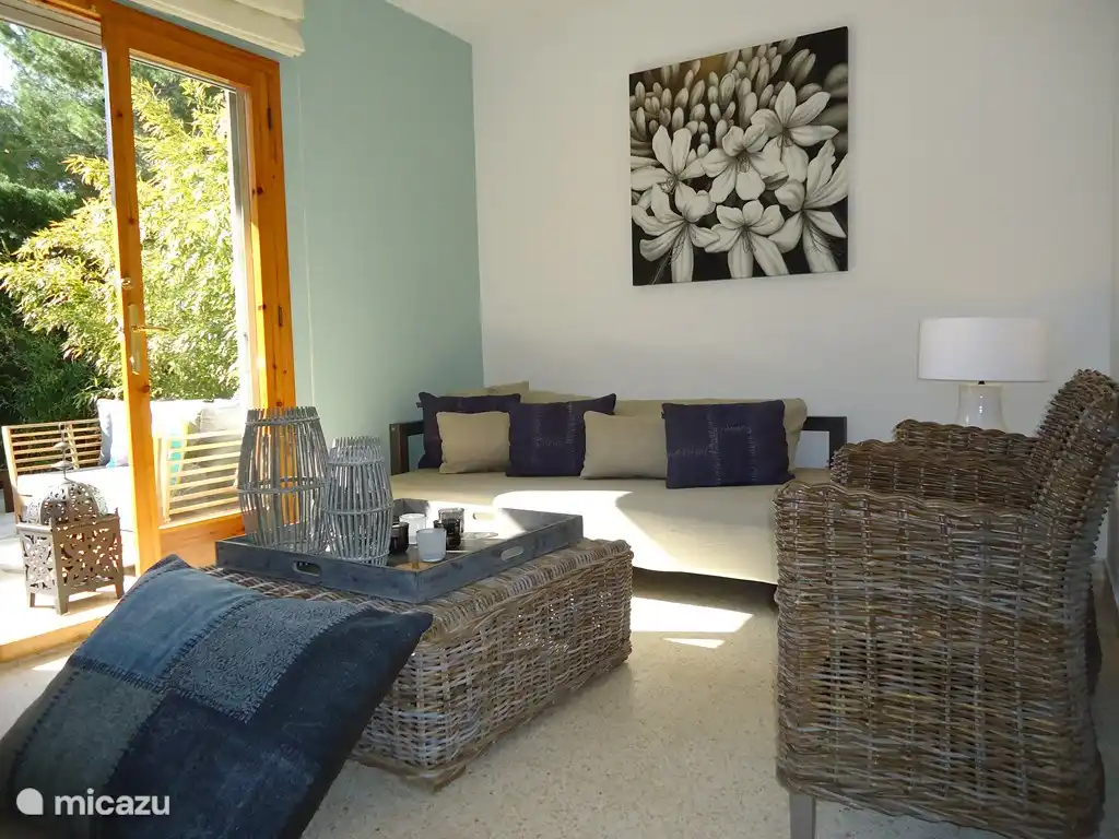 Villa AZUL Calafat Retreats