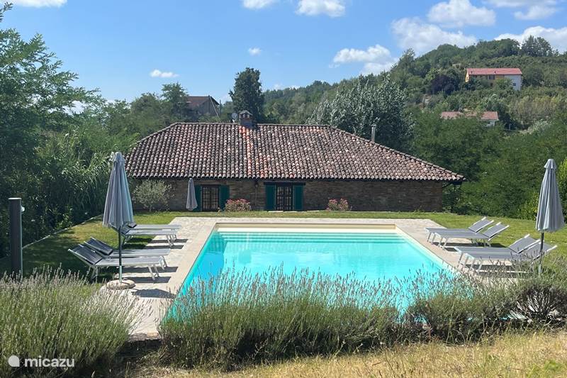 Vakantiehuis Italië, Piëmont, Melazzo Villa Luxe villa in Piemonte met zwembad