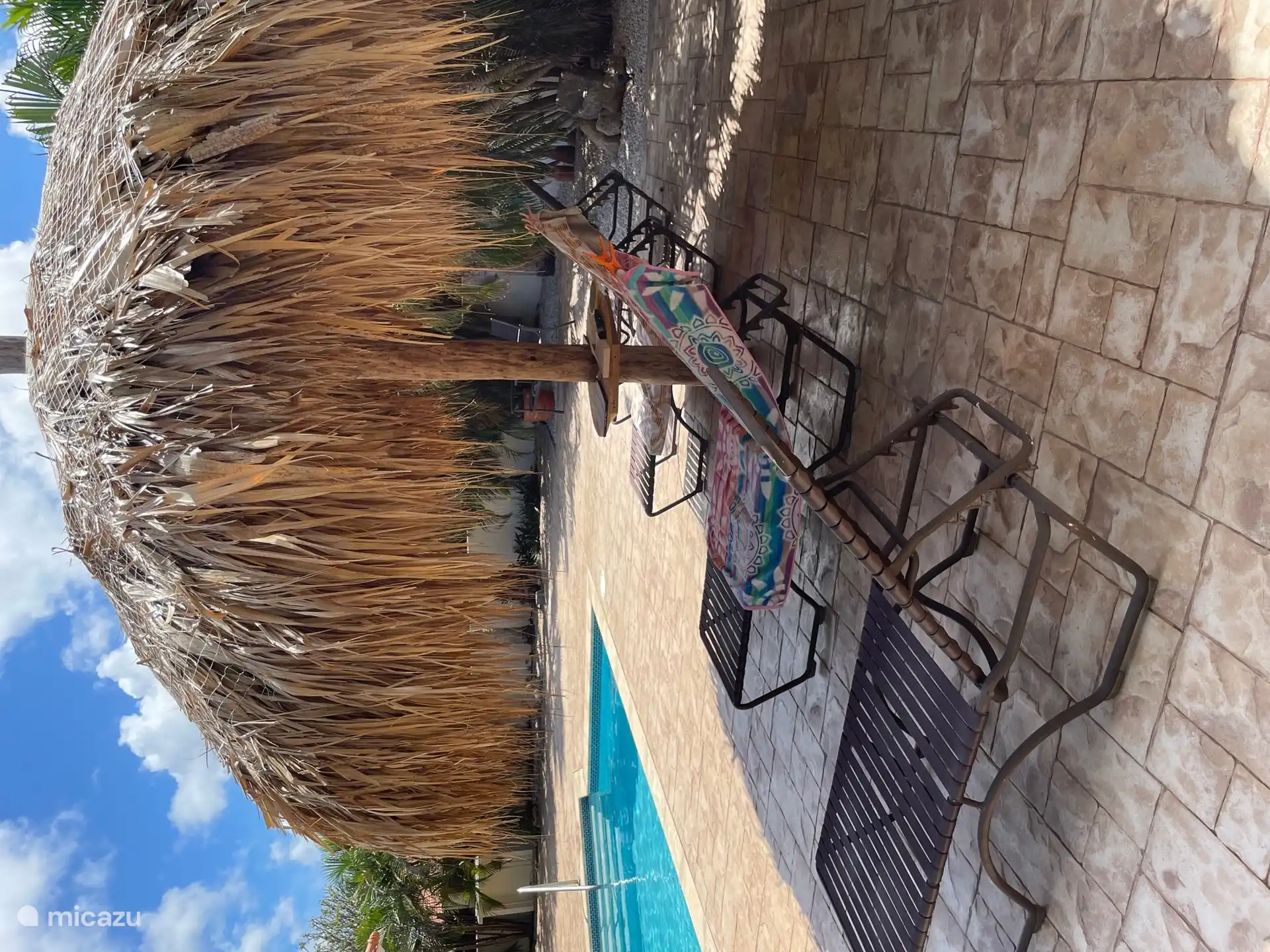 Der Palappa mit Liegestühlen