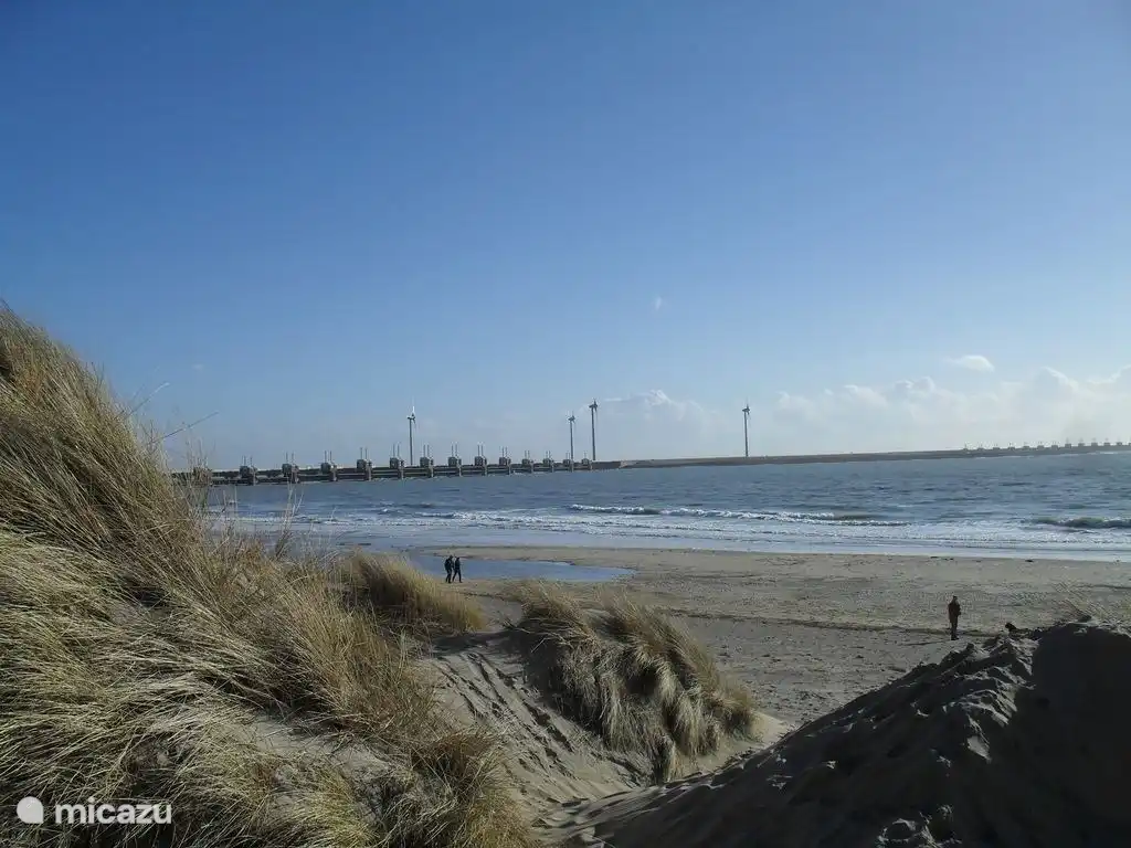 De Oosterscheldekering