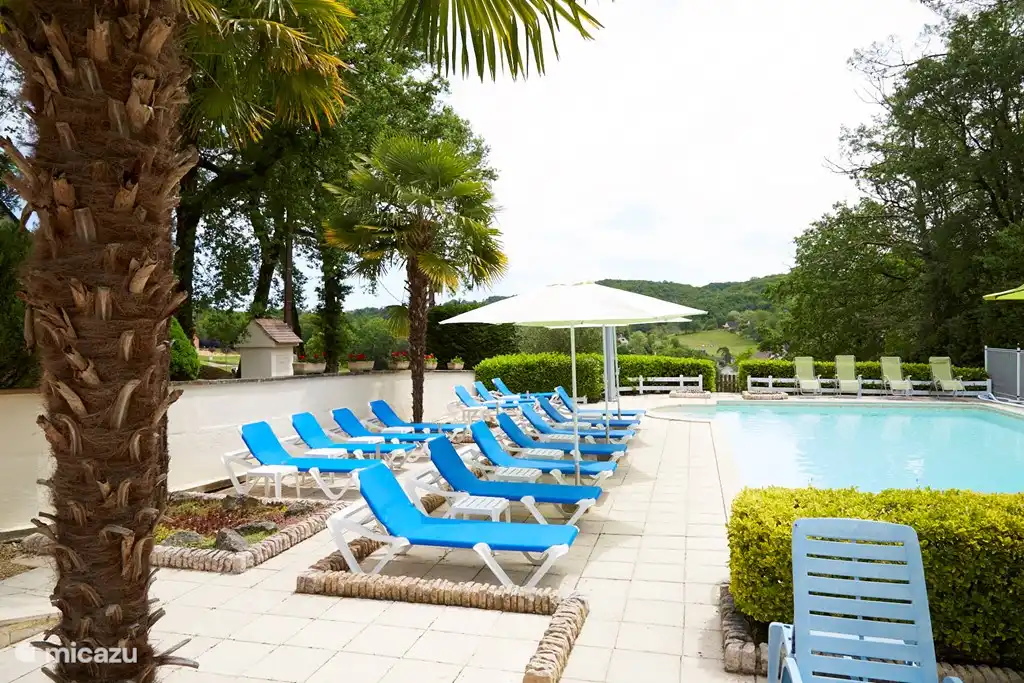 The large communal pool is heated throughout the holiday season.
